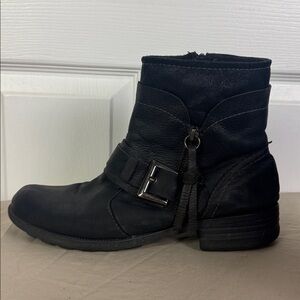 Earth Origins billie leather ankle bootie boot women’s size 9.5